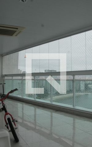 Apartamento à venda com 180m², 4 quartos e 3 vagasVaranda