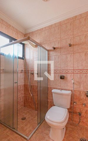Apartamento à venda com 400m², 4 quartos e 3 vagasBanheiro da Suíte 2