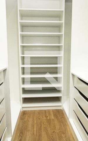 Apartamento à venda com 58m², 1 quarto e 1 vaga Apartamento à venda com 58m², 1 quarto e 1 vagaCloset, gavetas
