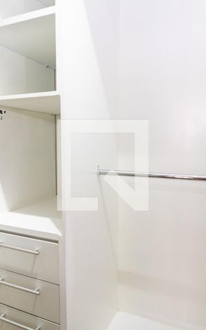 Apartamento à venda com 58m², 1 quarto e 1 vaga Apartamento à venda com 58m², 1 quarto e 1 vagaCloset, panorâmica