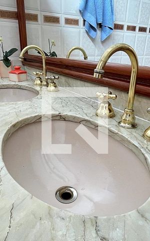 Casa à venda com 180m², 4 quartos e 2 vagasBanheiro da Suíte 1