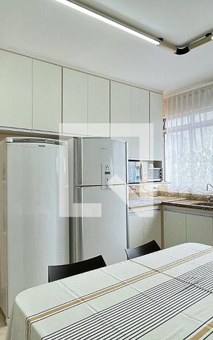 Casa à venda com 180m², 4 quartos e 2 vagasCozinha