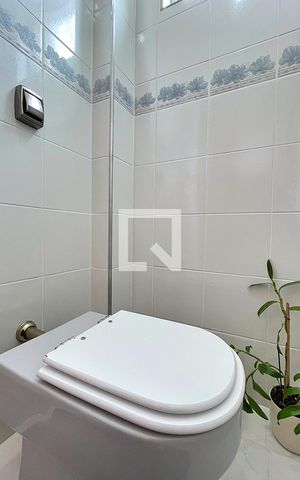 Casa à venda com 180m², 4 quartos e 2 vagasLavabo