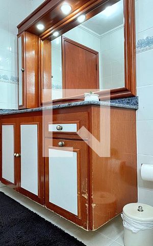 Casa à venda com 180m², 4 quartos e 2 vagasBanheiro