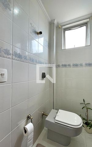 Casa à venda com 180m², 4 quartos e 2 vagasLavabo