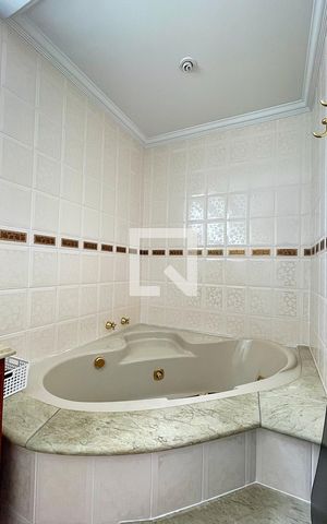 Casa à venda com 180m², 4 quartos e 2 vagasBanheiro da Suíte 1