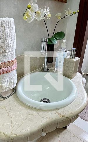 Casa à venda com 180m², 4 quartos e 2 vagasLavabo