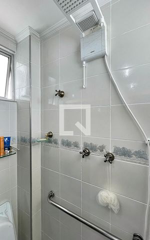 Casa à venda com 180m², 4 quartos e 2 vagasBanheiro