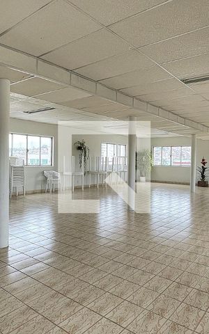 Casa à venda com 180m², 4 quartos e 2 vagasÁrea comum - Salão de festas