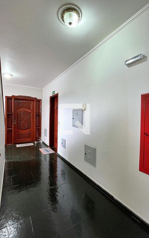 Casa à venda com 180m², 4 quartos e 2 vagasHall
