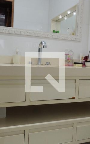 Apartamento à venda com 260m², 3 quartos e 2 vagasBanheiro da Suíte 3