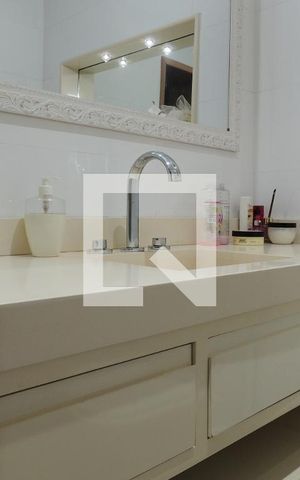 Apartamento à venda com 260m², 3 quartos e 2 vagasBanheiro da Suíte 3