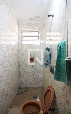 Casa à venda com 294m², 3 quartos e 3 vagasBanheiro da Suíte 