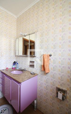 Casa à venda com 294m², 3 quartos e 3 vagasBanheiro Social
