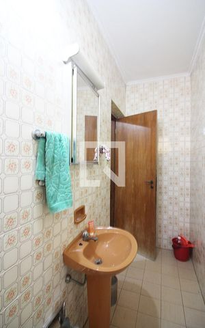 Casa à venda com 294m², 3 quartos e 3 vagasBanheiro da Suíte 