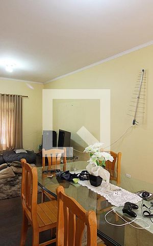 Casa à venda com 294m², 3 quartos e 3 vagasSala