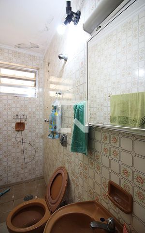 Casa à venda com 294m², 3 quartos e 3 vagasBanheiro da Suíte 