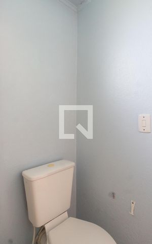 Apartamento à venda com 43m², 2 quartos e 1 vaga Apartamento à venda com 43m², 2 quartos e 1 vagaBanheiro
