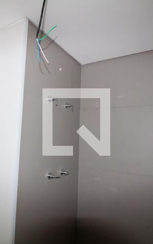 Studio à venda com 33m², 1 quarto e sem vaga Studio à venda com 33m², 1 quarto e sem vagaBanheiro