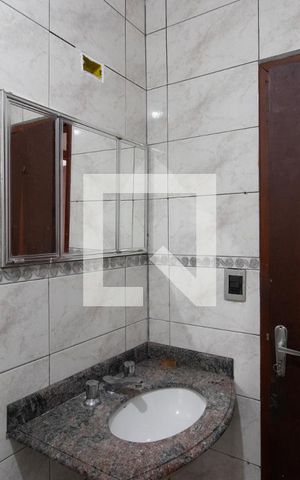 Casa à venda com 120m², 2 quartos e 2 vagas Casa à venda com 120m², 2 quartos e 2 vagasBanheiro