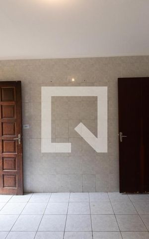 Casa à venda com 120m², 2 quartos e 2 vagas Casa à venda com 120m², 2 quartos e 2 vagasCozinha