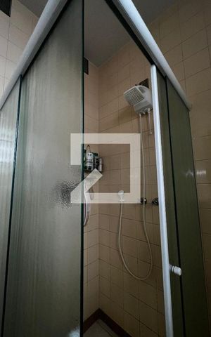 Casa à venda com 355m², 6 quartos e 2 vagas Casa à venda com 355m², 6 quartos e 2 vagasCasa 1- Banheiro