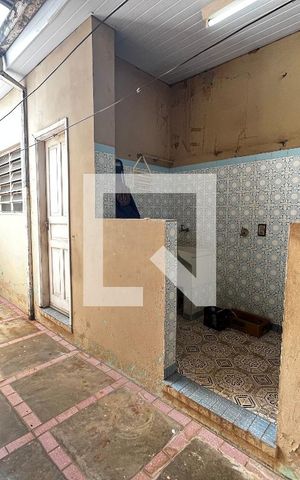 Casa à venda com 355m², 6 quartos e 2 vagas Casa à venda com 355m², 6 quartos e 2 vagasCasa 1- Área de Serviço