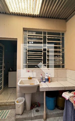 Casa à venda com 355m², 6 quartos e 2 vagas Casa à venda com 355m², 6 quartos e 2 vagasCasa 1- Área de Serviço