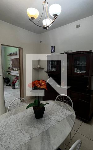 Casa à venda com 355m², 6 quartos e 2 vagas Casa à venda com 355m², 6 quartos e 2 vagasCasa 1- Copa