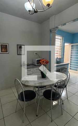 Casa à venda com 355m², 6 quartos e 2 vagas Casa à venda com 355m², 6 quartos e 2 vagasCasa 1- Copa
