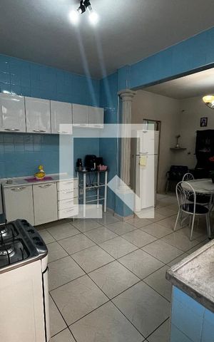 Casa à venda com 355m², 6 quartos e 2 vagas Casa à venda com 355m², 6 quartos e 2 vagasCasa 1- Cozinha