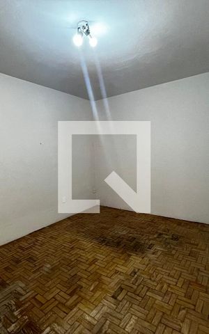 Casa à venda com 355m², 6 quartos e 2 vagas Casa à venda com 355m², 6 quartos e 2 vagasCasa 2- Quarto