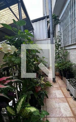 Casa à venda com 355m², 6 quartos e 2 vagas Casa à venda com 355m², 6 quartos e 2 vagasQuintal