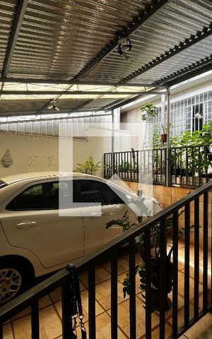 Casa à venda com 355m², 6 quartos e 2 vagas Casa à venda com 355m², 6 quartos e 2 vagasQuintal