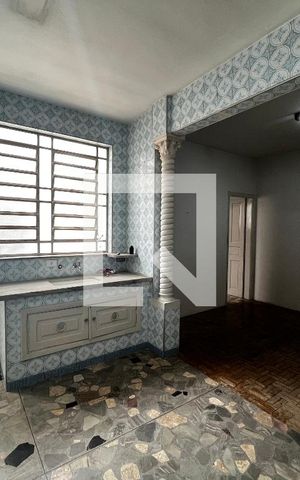 Casa à venda com 355m², 6 quartos e 2 vagas Casa à venda com 355m², 6 quartos e 2 vagasCasa 2- Cozinha
