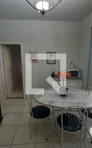 Casa à venda com 355m², 6 quartos e 2 vagas Casa à venda com 355m², 6 quartos e 2 vagasCasa 1- Copa