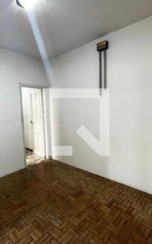 Casa à venda com 355m², 6 quartos e 2 vagas Casa à venda com 355m², 6 quartos e 2 vagasCasa 2- Sala