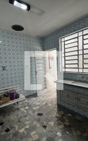 Casa à venda com 355m², 6 quartos e 2 vagas Casa à venda com 355m², 6 quartos e 2 vagasCasa 2- Cozinha