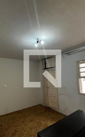 Casa à venda com 355m², 6 quartos e 2 vagas Casa à venda com 355m², 6 quartos e 2 vagasCasa 2- Quarto