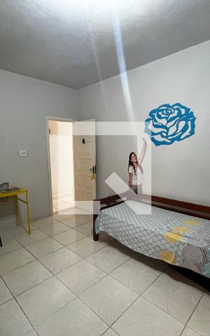 Casa à venda com 355m², 6 quartos e 2 vagas Casa à venda com 355m², 6 quartos e 2 vagasCasa 1- Quarto 1