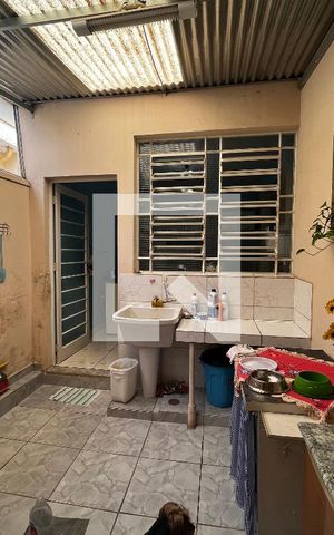 Casa à venda com 355m², 6 quartos e 2 vagas Casa à venda com 355m², 6 quartos e 2 vagasCasa 1- Área de Serviço