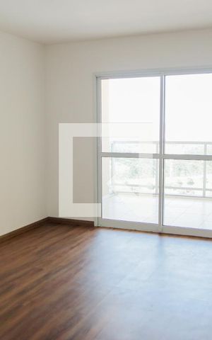 Apartamento para alugar com 140m², 3 quartos e 1 vaga Apartamento para alugar com 140m², 3 quartos e 1 vagaSala