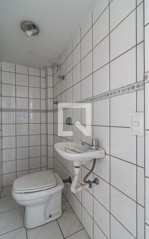 Apartamento à venda com 107m², 2 quartos e 1 vagaBanheiro de serviço