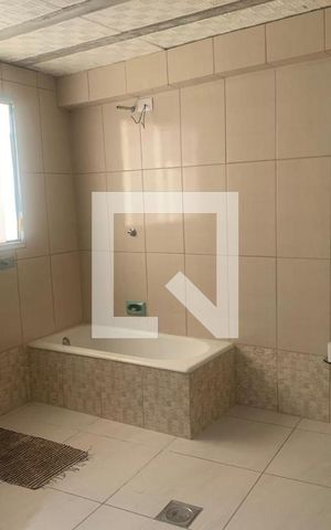 Casa à venda com 250m², 6 quartos e 1 vaga Casa à venda com 250m², 6 quartos e 1 vagaBanheiro da Casa III