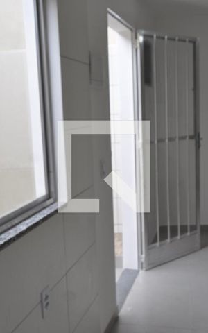 Casa à venda com 35m², 2 quartos e sem vagaSala