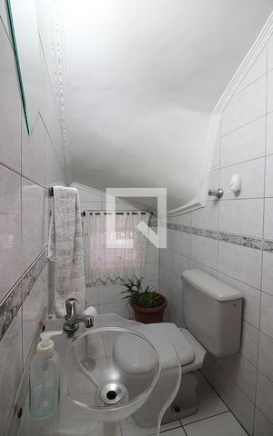 Casa à venda com 213m², 4 quartos e 2 vagasLavabo 