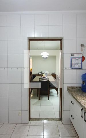 Casa à venda com 213m², 4 quartos e 2 vagasCozinha