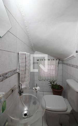 Casa à venda com 213m², 4 quartos e 2 vagasLavabo 
