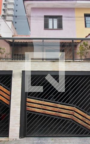 Casa à venda com 213m², 4 quartos e 2 vagasFachada 