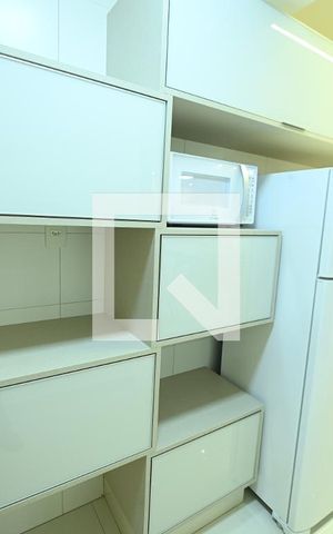 Studio para alugar com 40m², 1 quarto e 1 vaga Studio para alugar com 40m², 1 quarto e 1 vagaStudio